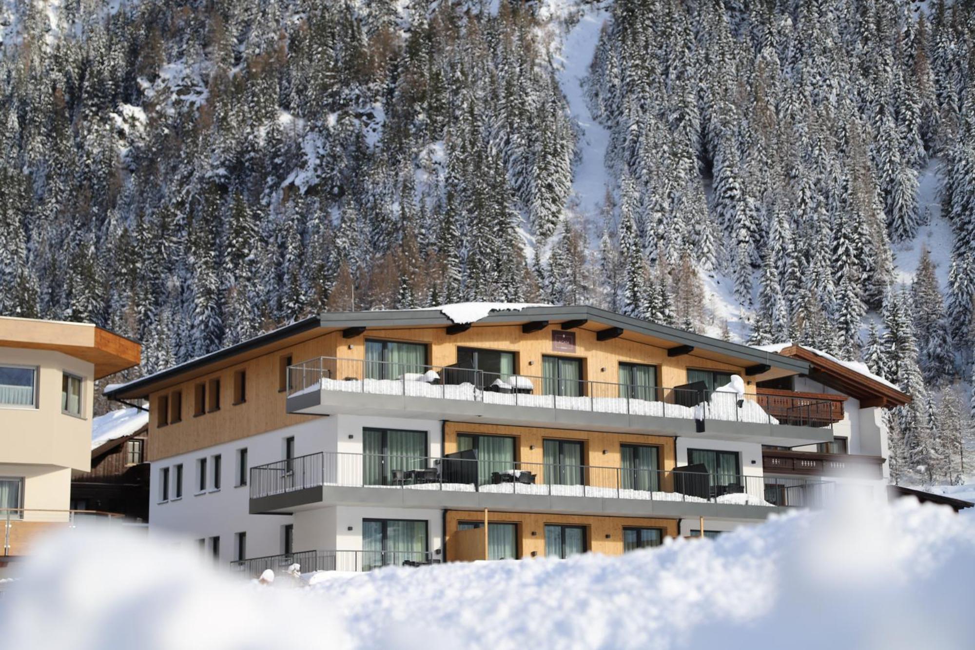 A Casa Granat Apartment Solden Bagian luar foto
