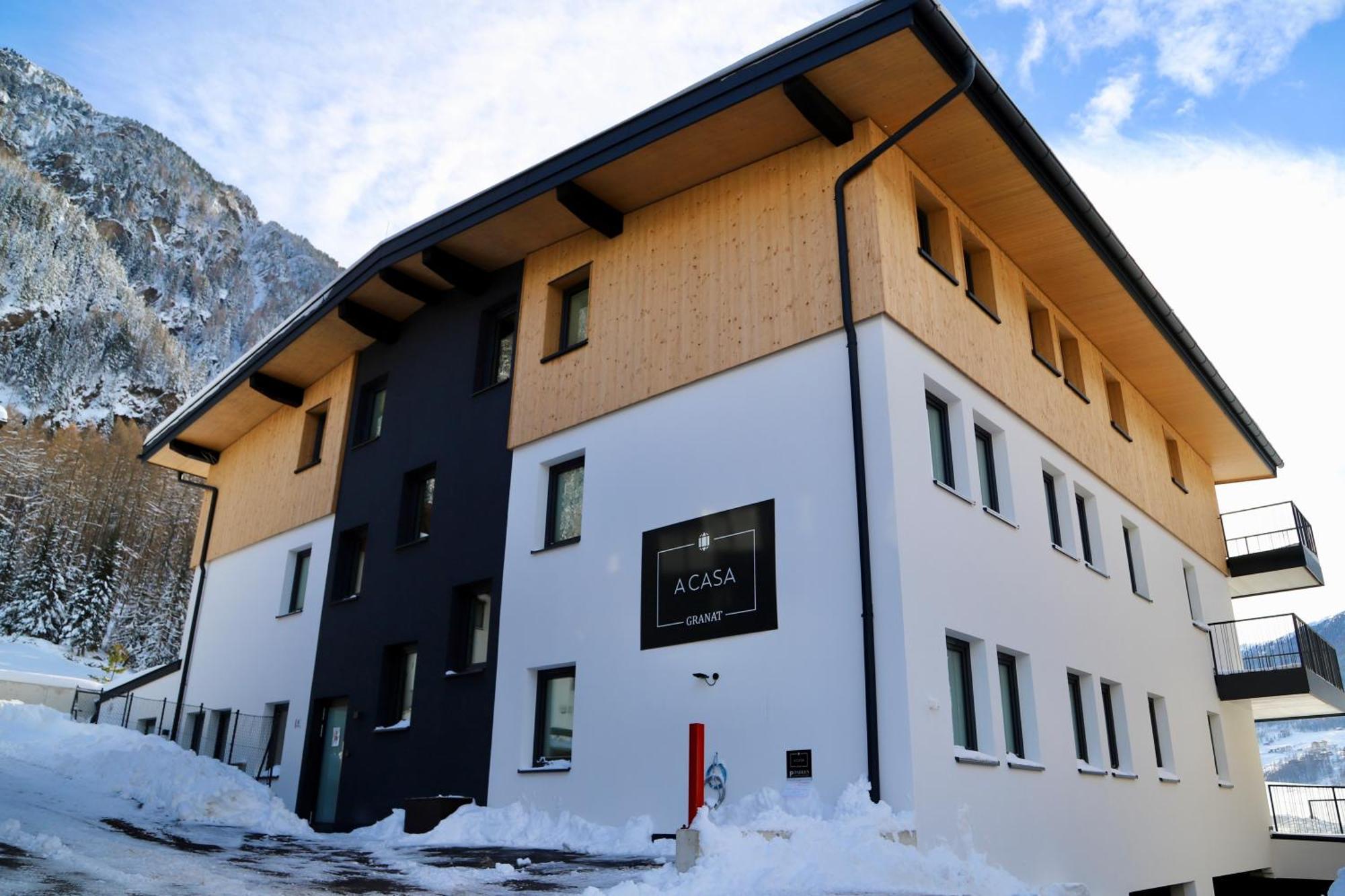 A Casa Granat Apartment Solden Bagian luar foto