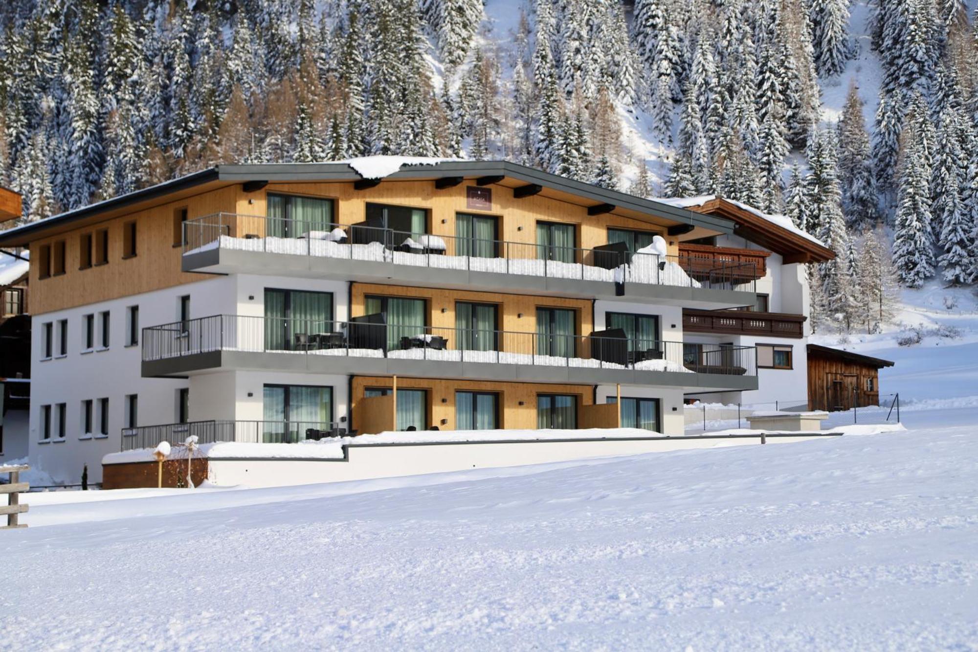 A Casa Granat Apartment Solden Bagian luar foto