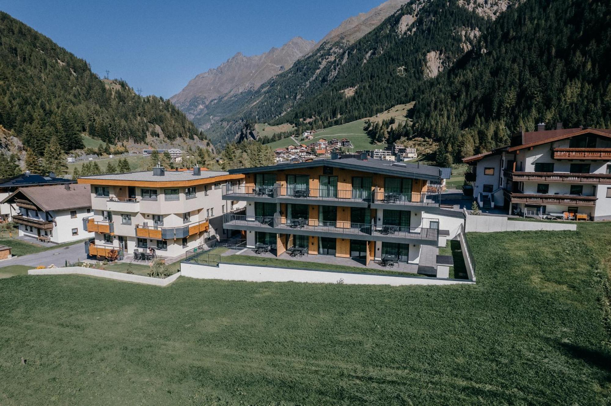 A Casa Granat Apartment Solden Bagian luar foto