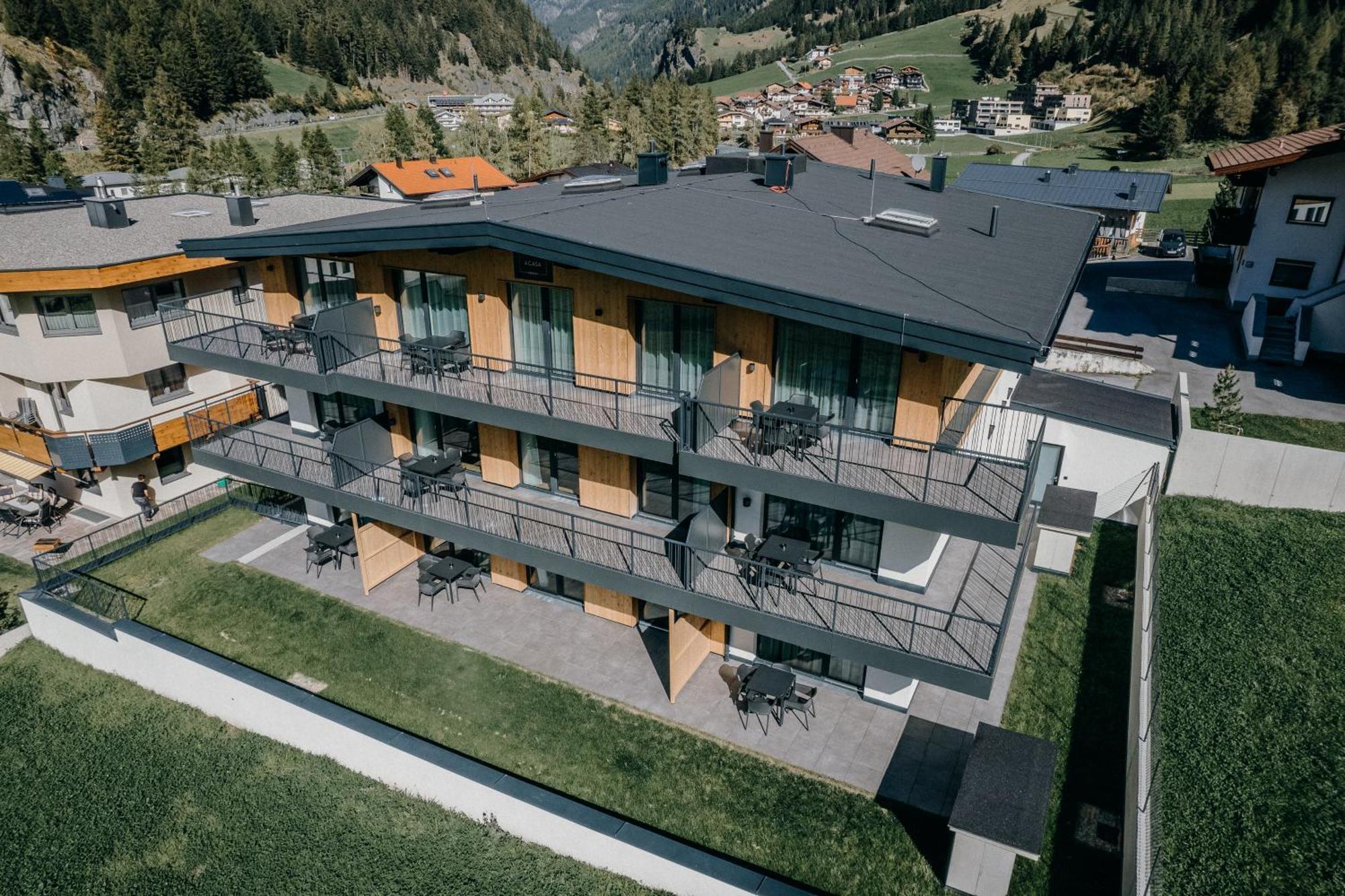 A Casa Granat Apartment Solden Bagian luar foto